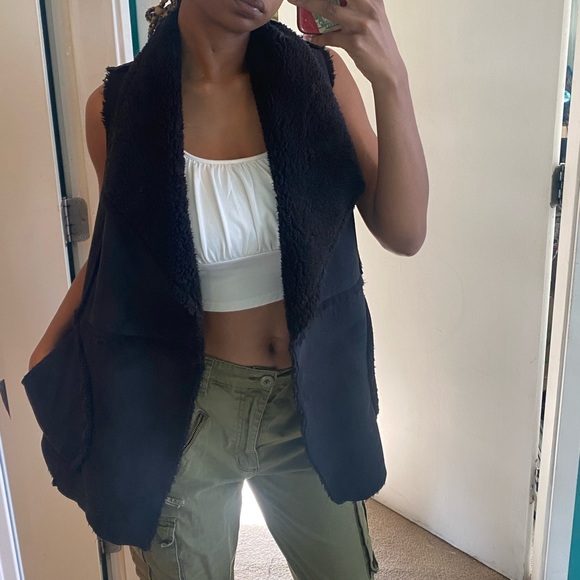 2 for $30 sherpa vest - Picture 7 of 7
